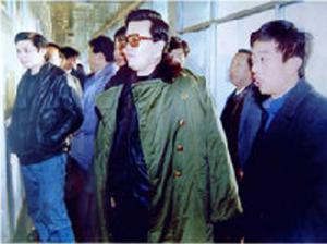 1993年12月時任河南省委書記、現任中央政治局常委的***視察我廠